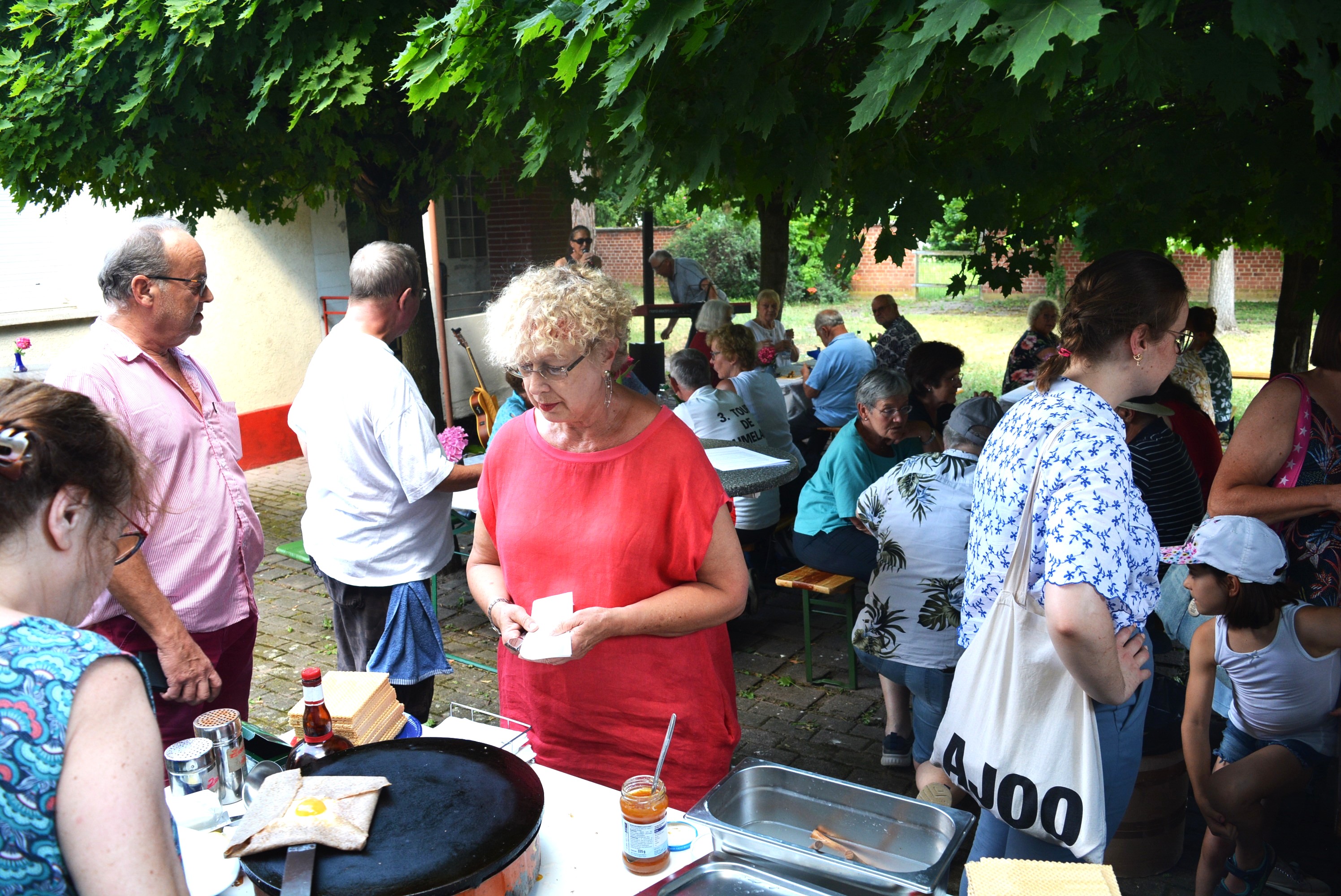 La France est à l'honneur : Fête de la musique avec « Deux cafés longs » et des spécialités de Bretagne